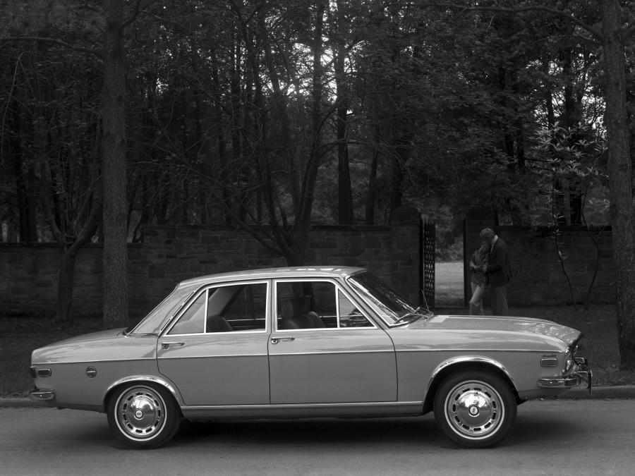  Audi 100 LS (C1) 1968 года  (NA) (фото 3 из 12)